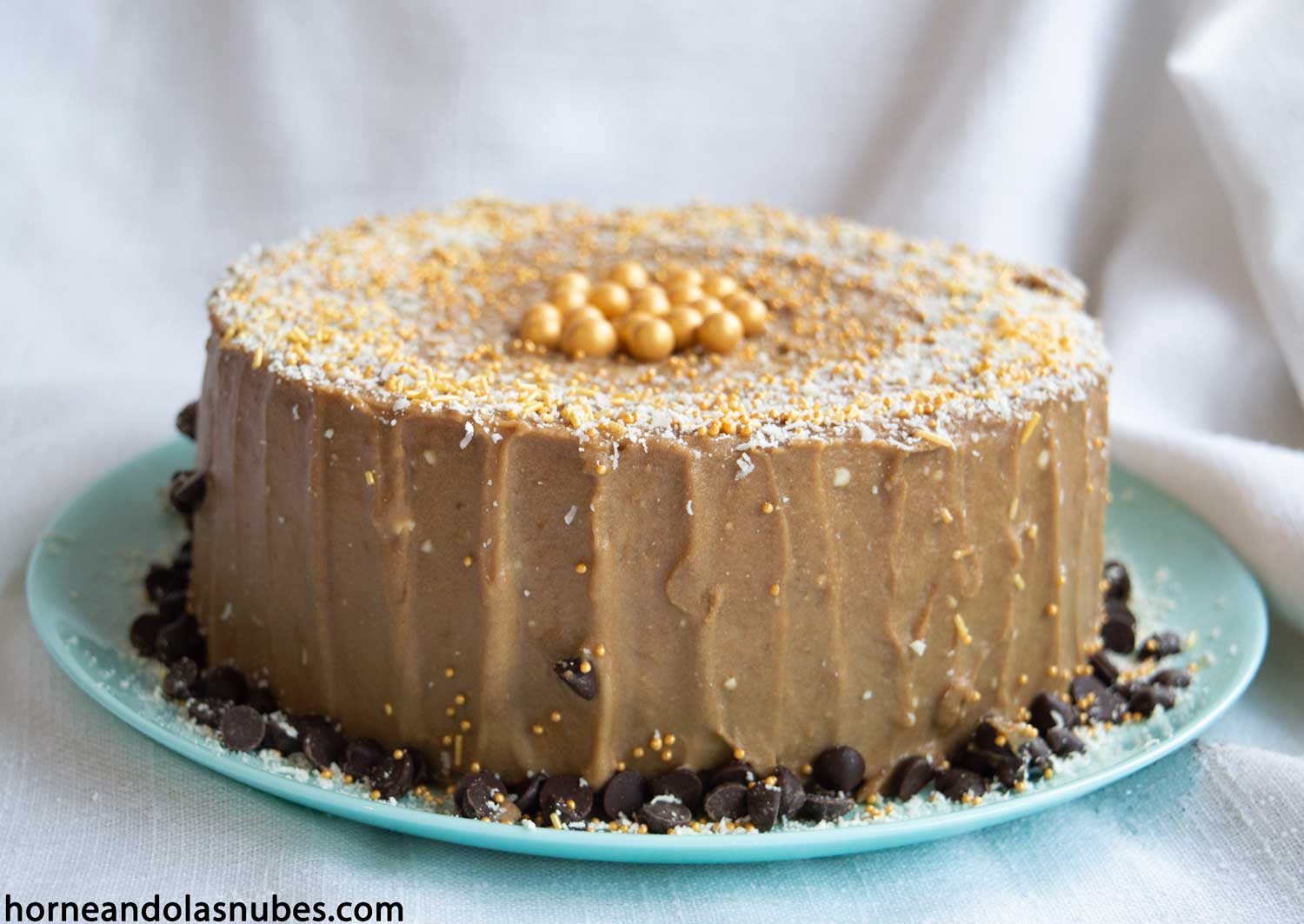 Pastel de café y chocolate con leche