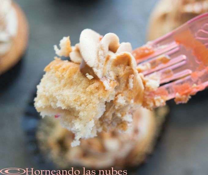 Cupcakes de caramelo esponjosos